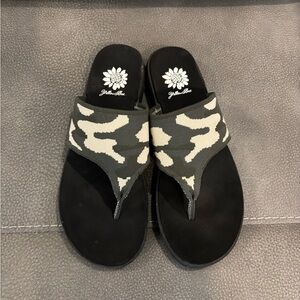 Yellow Box Camo Flip Flops with Black Soles size 8